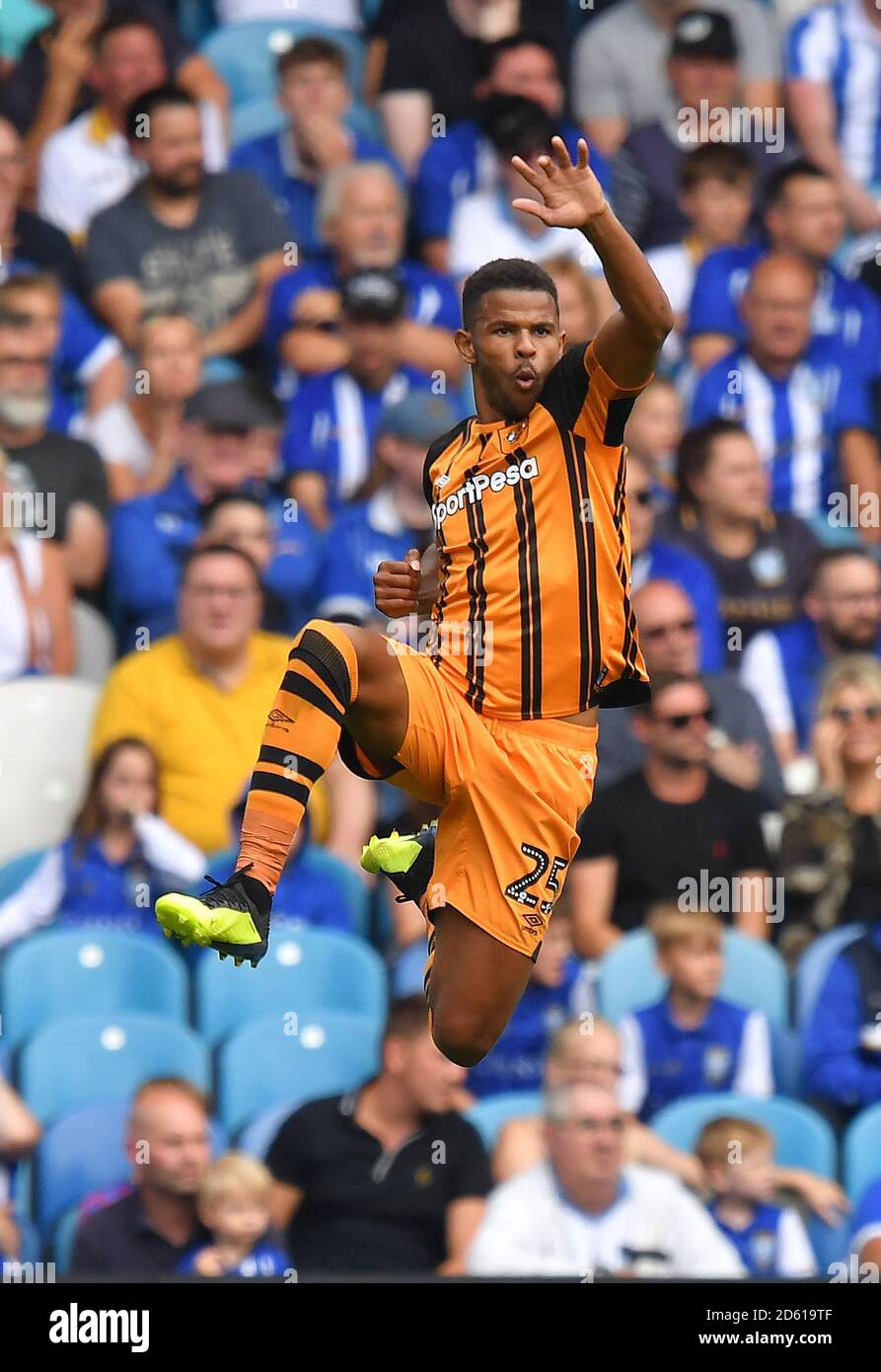 Hull City's Fraizer Campbell celebrates scoring his team's opening goal ...