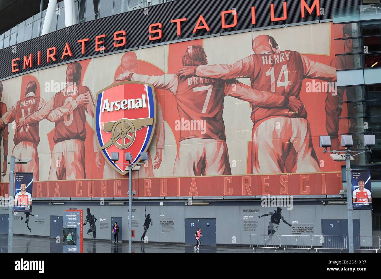 Emirates stadium outside view hi-res stock photography and images - Alamy