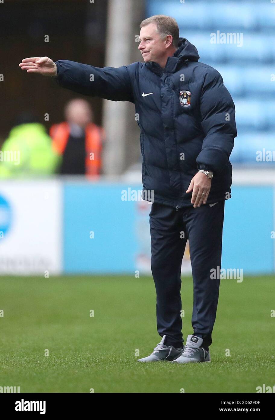 Coventry City' manager Mark Robins during the the Sky Bet League One ...