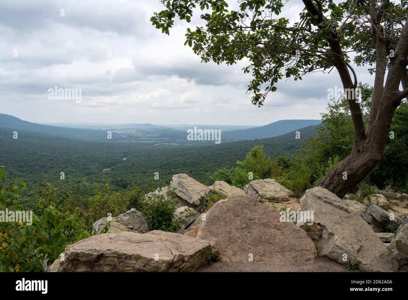 Hawk mountain sanctuary hires stock photography and images Alamy