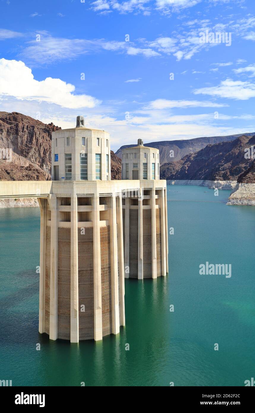 Hoover Dam and Intake Tower Stock Photo Alamy