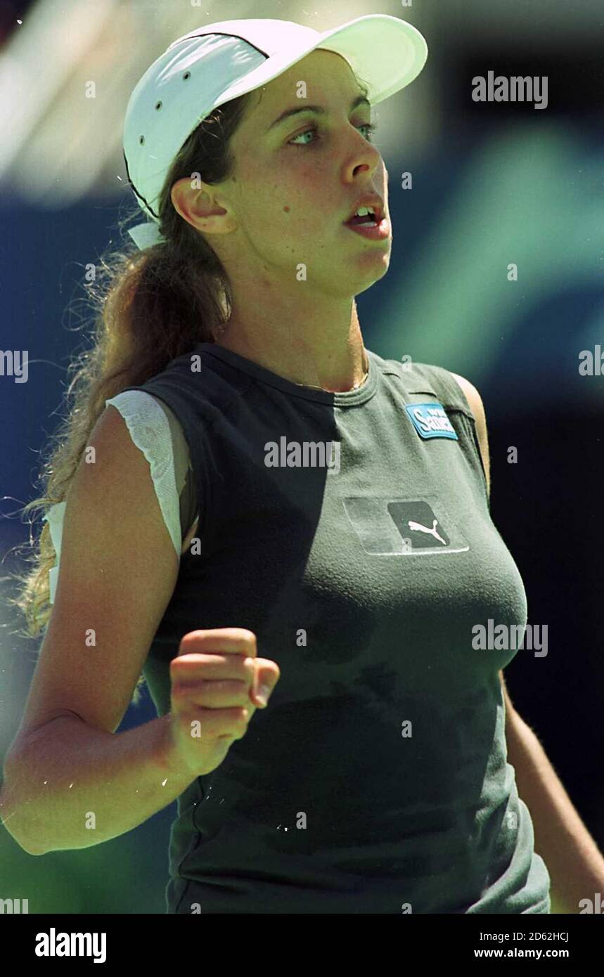 Emmanuelle Gagliardi  celebrates  breaking Spain's Conchita Martinez. Stock Photo