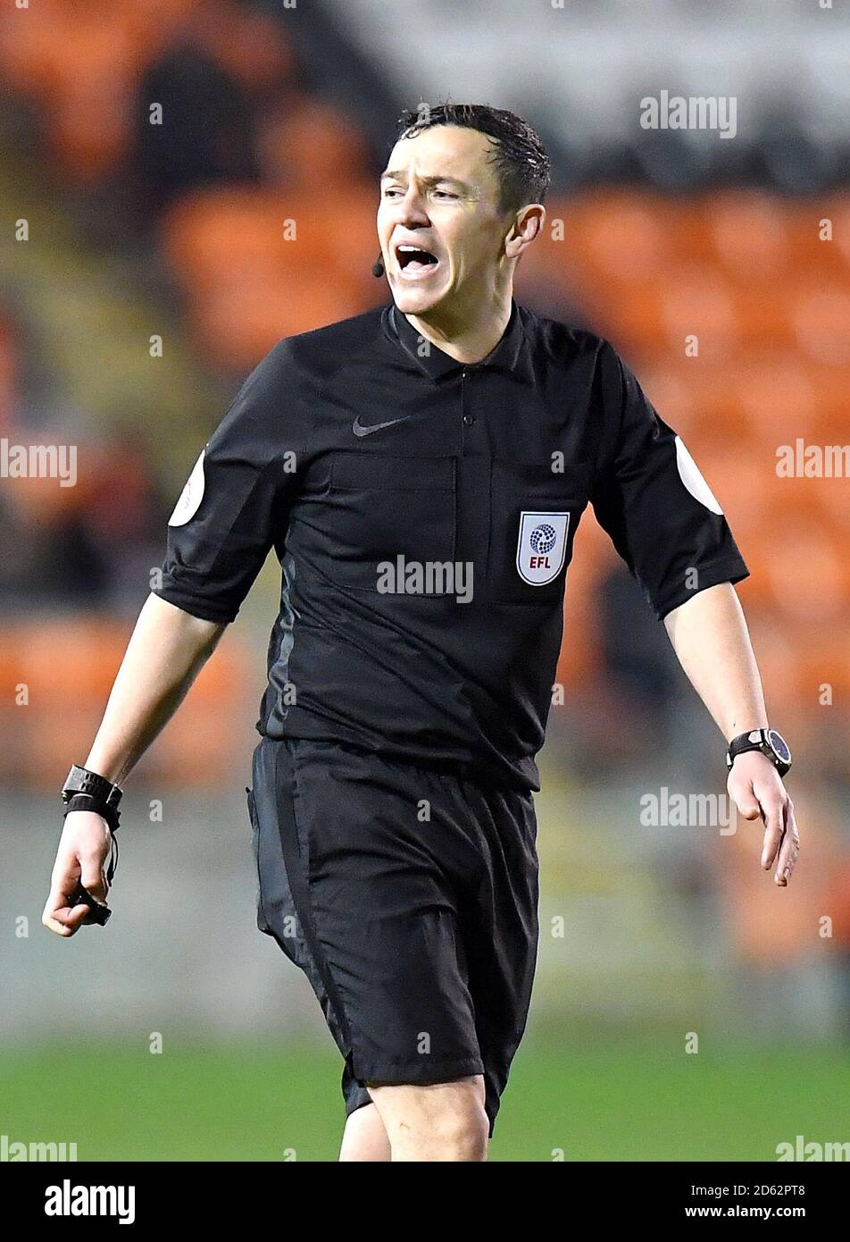 Referee Tony Harrington Stock Photo - Alamy
