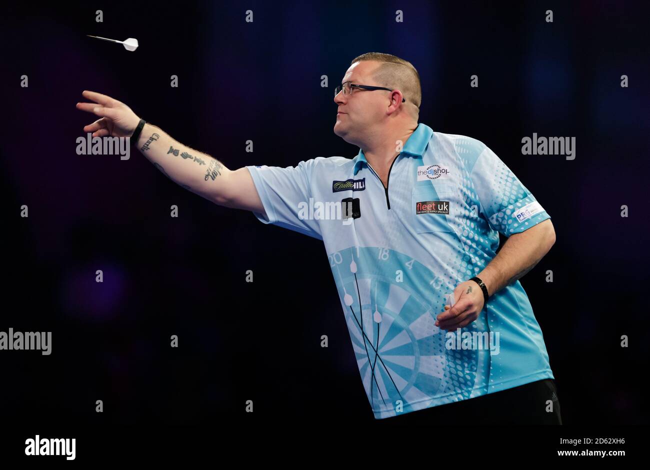 Steve west darts hi-res stock photography and images - Alamy
