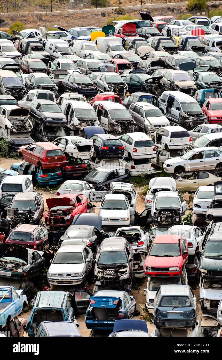 Old Junk Cars On Junkyard Stock Photo - Alamy