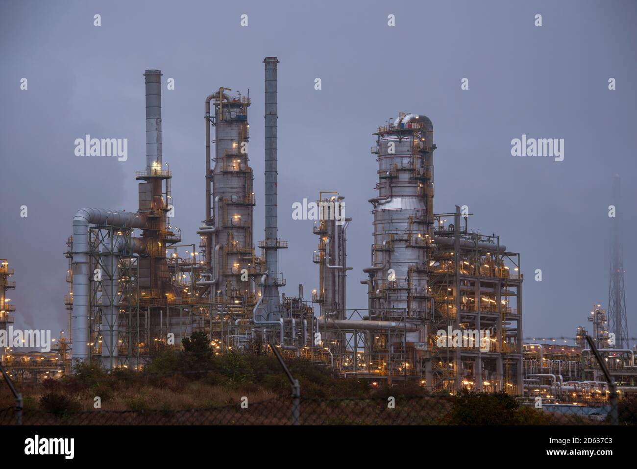 Leuna Germany 09th Oct The Production Facilities Of Total Raffinerie Mitteldeutschland Gmbh At The Leuna Chemical Site Construction Of A Biorefinery For The Finnish Upm Group Was Recently Started Credit Stephan Schulz Dpa Zentralbild Zb