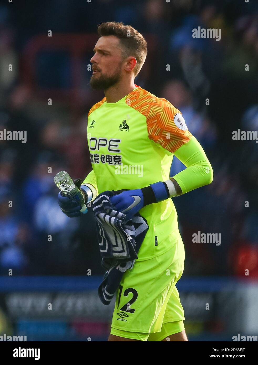 Huddersfield town goalkeeper ben hamer hires stock photography and images Alamy