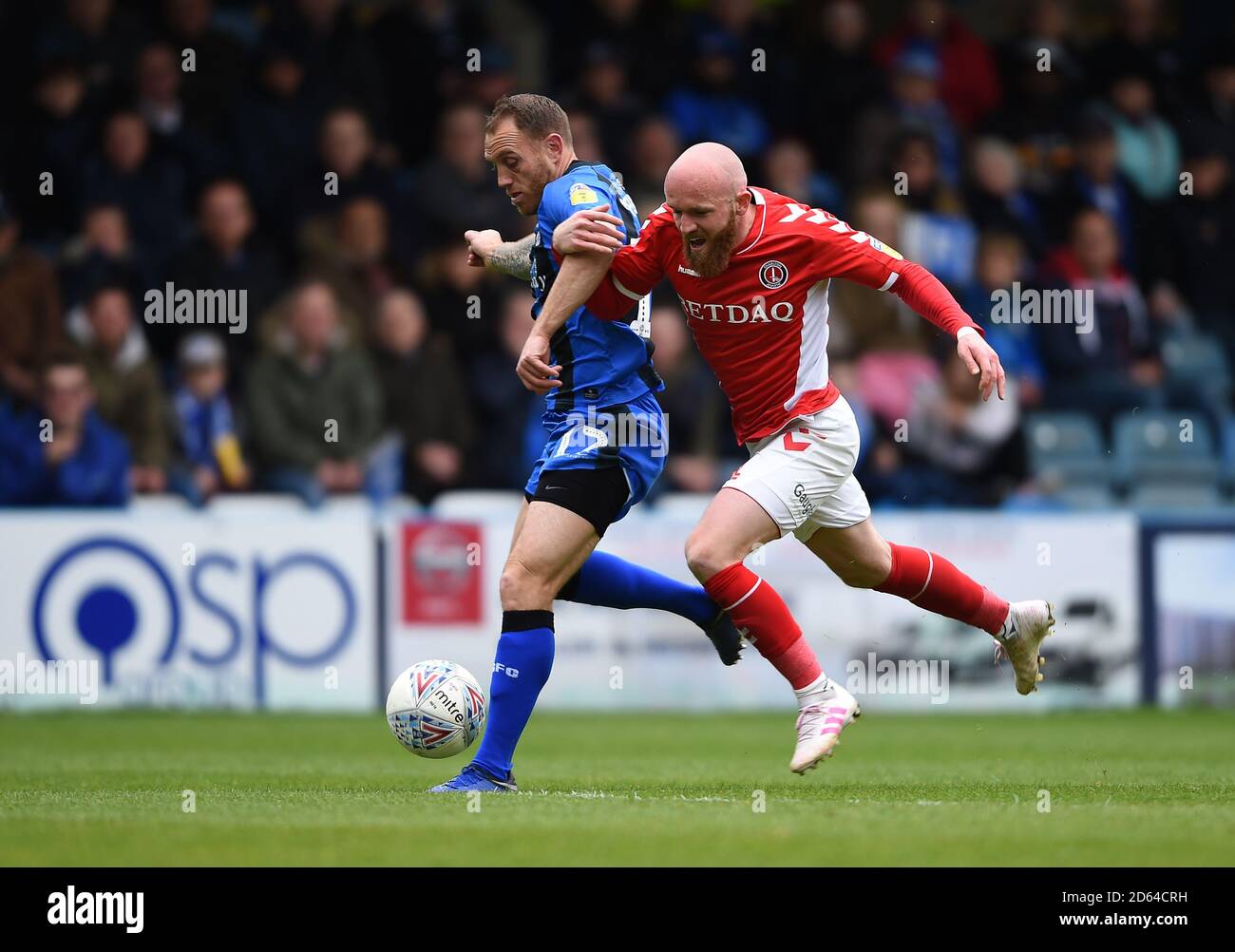 Charlton Athletic S Jonathan Williams Right And Gillingham S Barry Fuller Battle For The Ball Stock Photo Alamy Charlton Athletic S Jonathan Williams Right And Gillingham S Barry Fuller Battle For The Ball Stock Photo Alamy