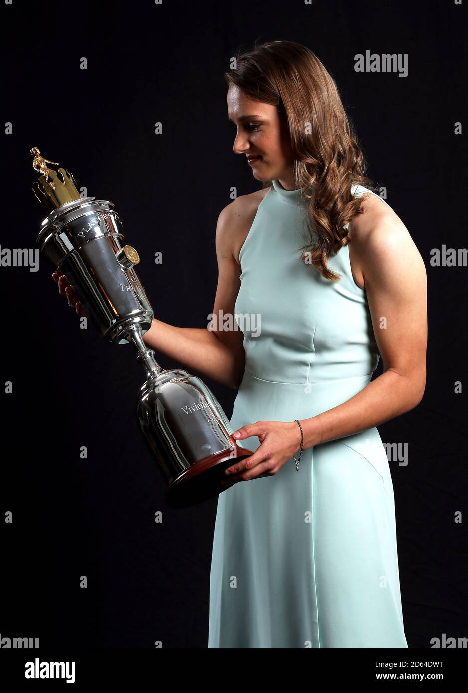 Arsenal's Vivianne Miedema poses with her PFA Player of the Year award during the 2019 PFA Awards at the Grosvenor House Hotel, London. Stock Photo