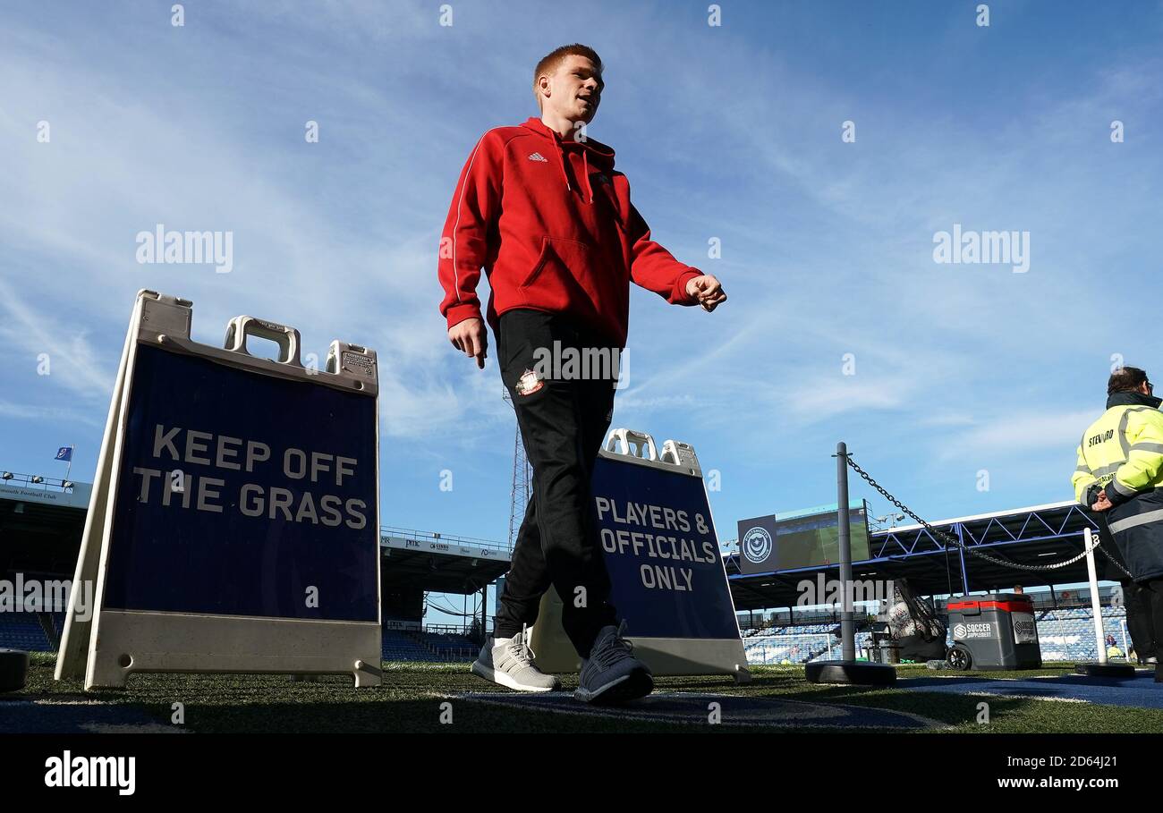 Sunderland's Duncan Watmore inspects the pitch prior to the match Stock Photo
