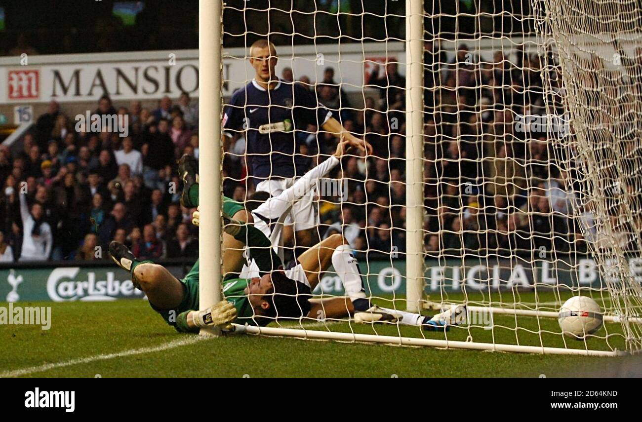 Tottenham Hotspur's Jermaine Jenas scores his sides second goal of the game  Stock Photo
