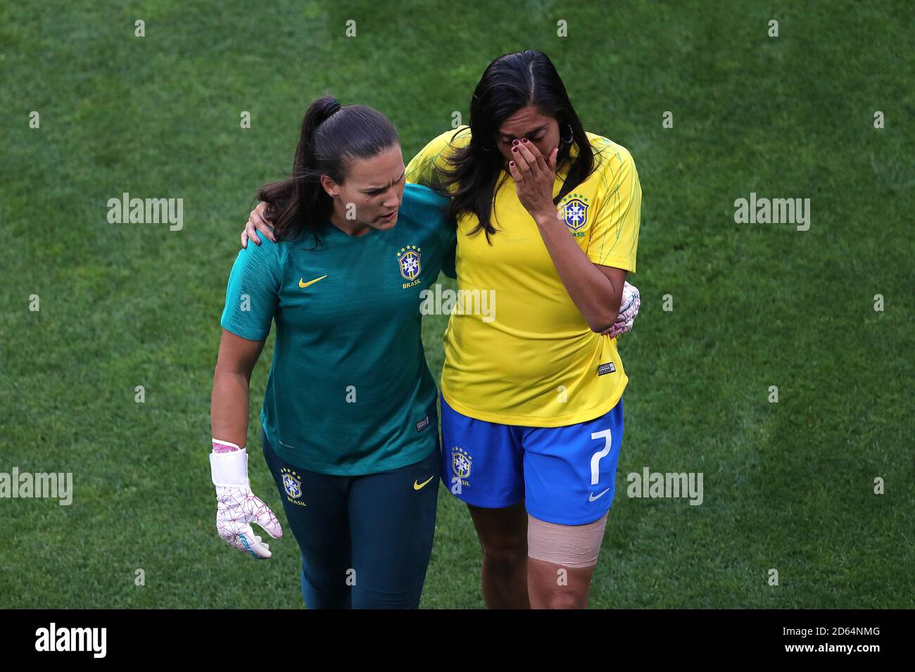 Brazil goalkeeper Aline (left) and Andressa Stock Photo Alamy