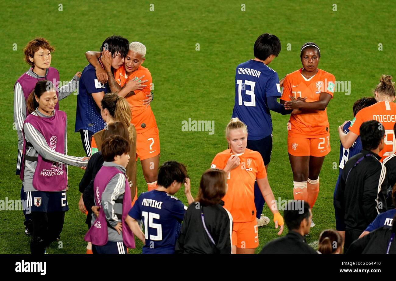 Netherlands' Shanice van de Sande consoles Japan's Saki Kumagai after the game Stock Photo