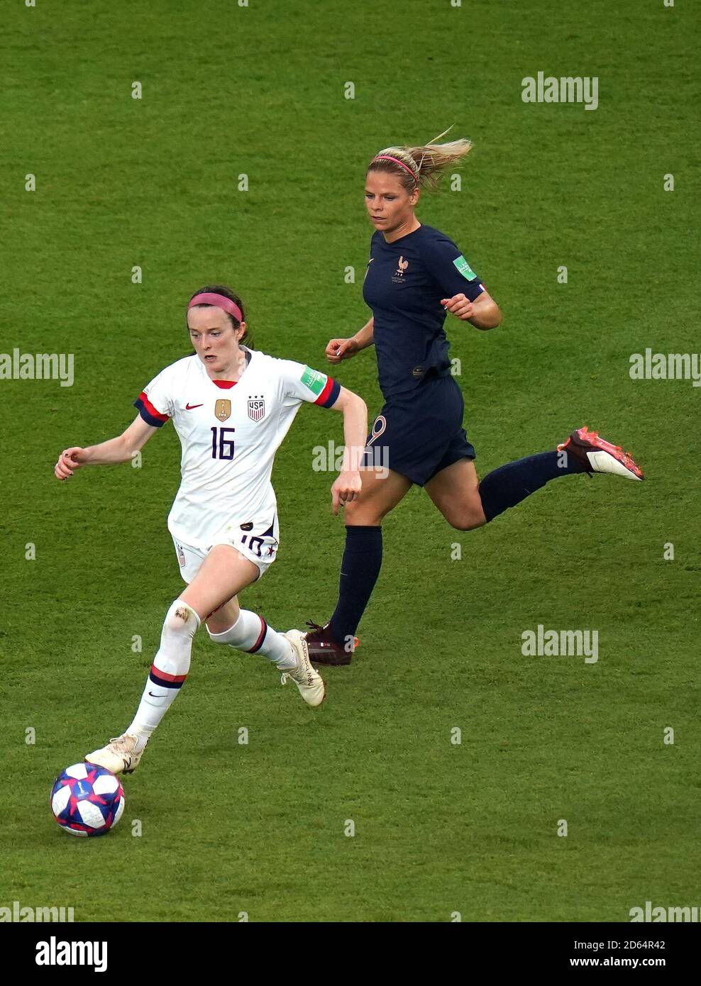 USA's Rose Lavelle (left) and Eugenie Le Sommer battle for the ball Stock Photo