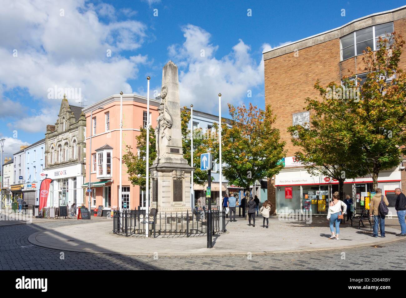 War Memorial, Dunraven Place, Bridgend (Pen-y-bont ar Ogwr), Bridgend County Borough, Wales (Cymru), United Kingdom Stock Photo