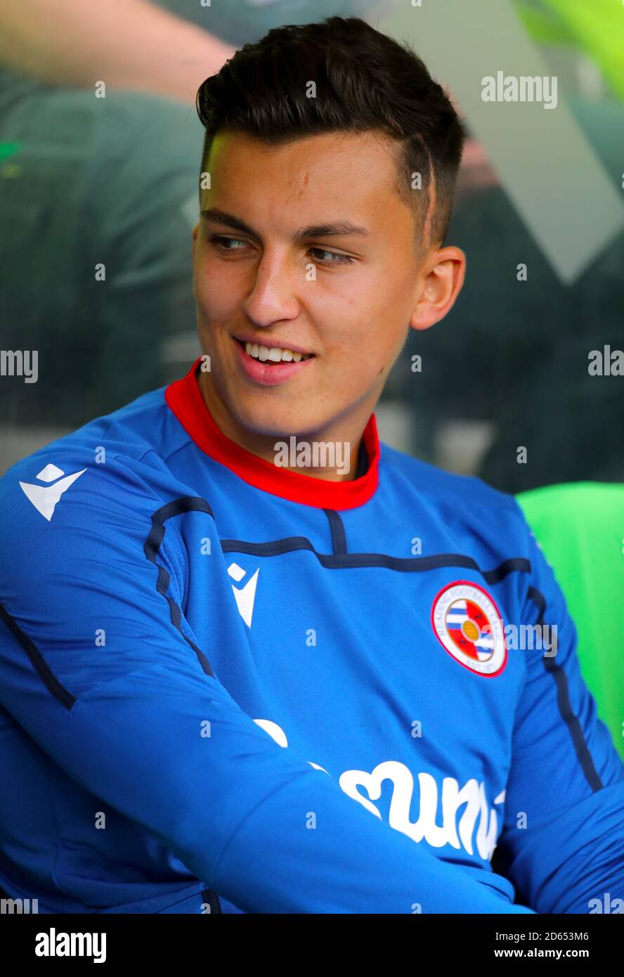 Readings tom mcintyre hires stock photography and images Alamy