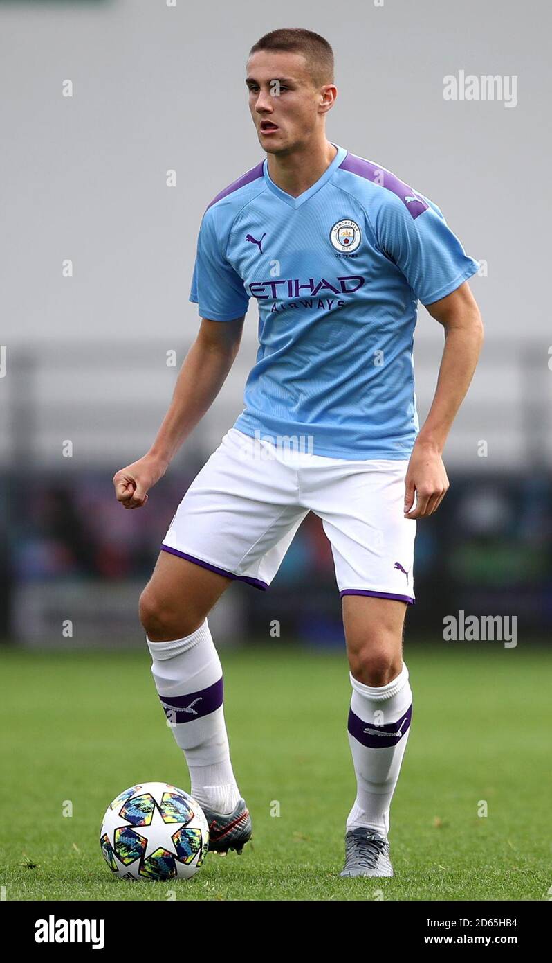 Manchester City's Taylor Harwood-Bellis Stock Photo - Alamy