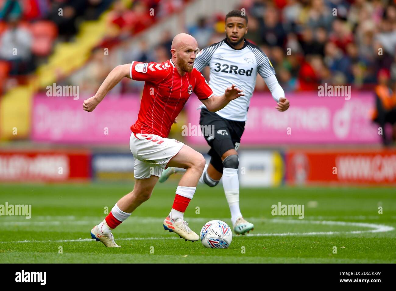 Charlton Athletic S Jonathan Williams Left In Action Stock Photo Alamy Charlton Athletic S Jonathan Williams Left In Action Stock Photo Alamy