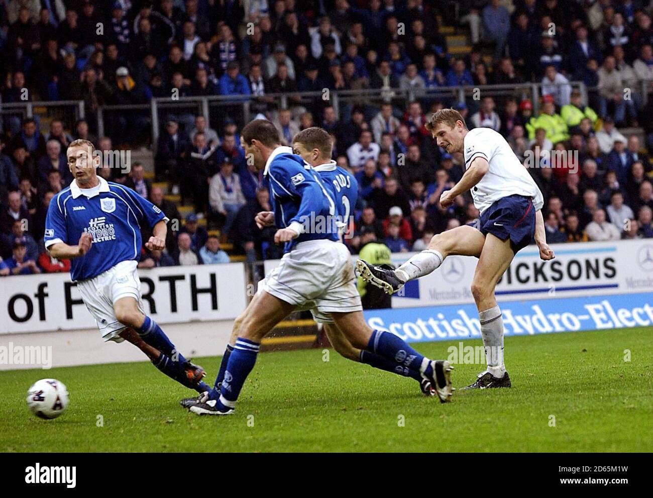 Rangers' Tore Andre Flo scores the second goal of the day Stock Photo