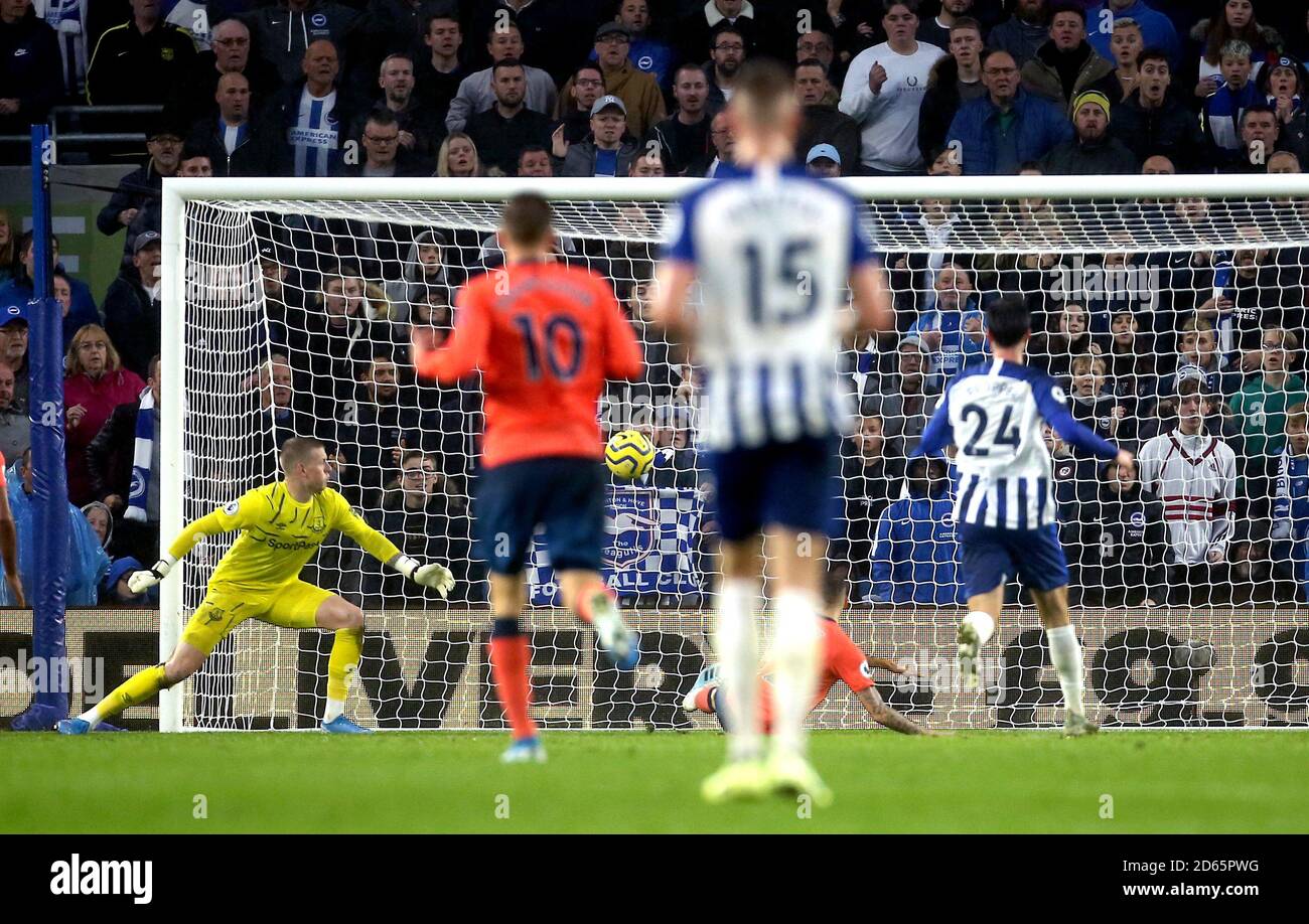 Everton's Lucas Digne scores an own goal in the 90th minute to put Brighton and Hove Albion 3-2 up Stock Photo