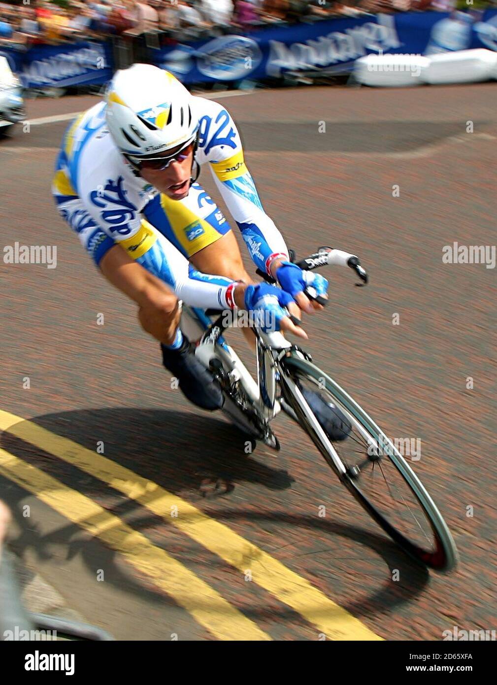 Ireland's Mark Scanlon of the AG2R Prevoyance team celebrates winning the  first stage Stock Photo - Alamy