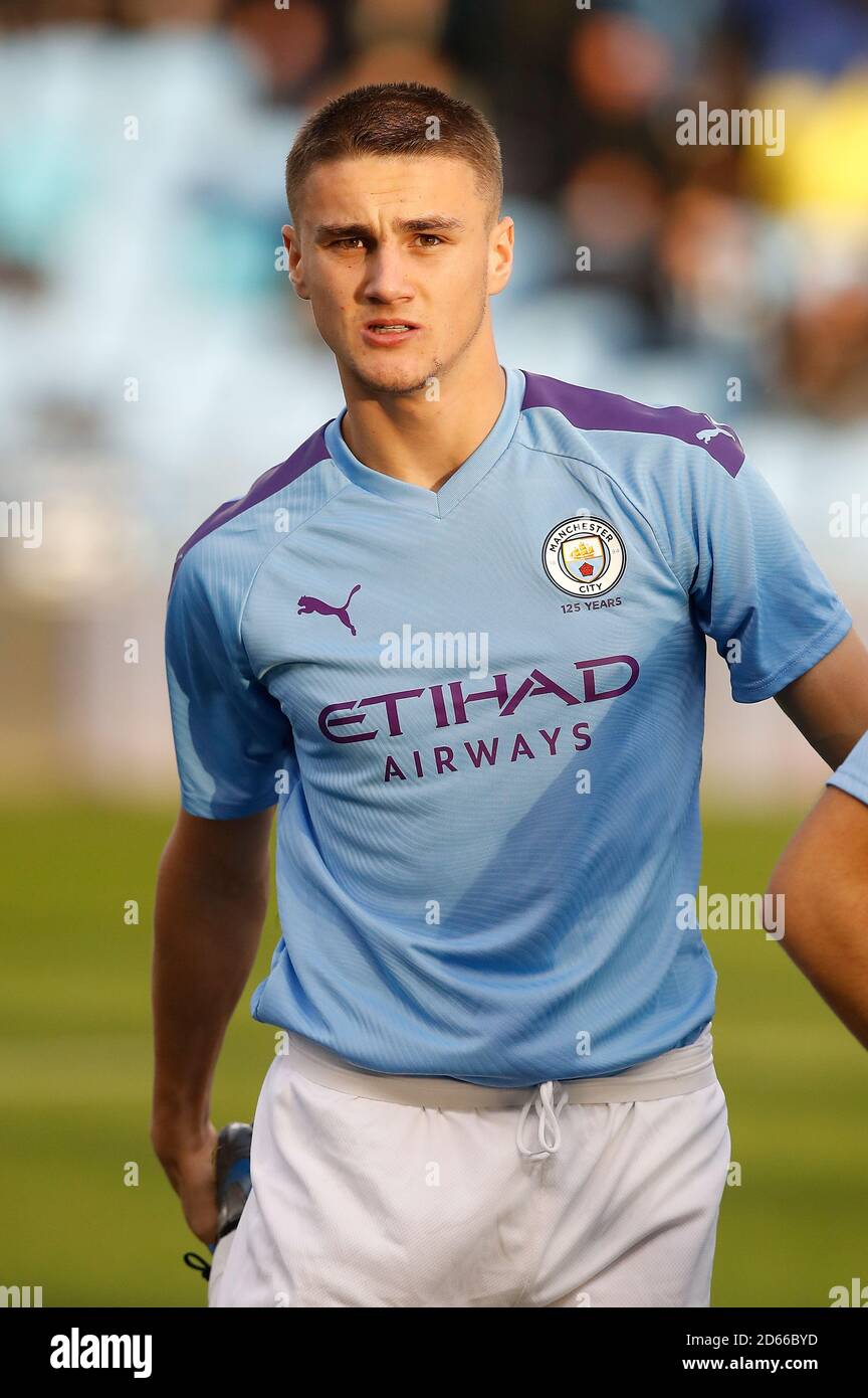 Manchester City's Taylor Harwood-Bellis Stock Photo - Alamy