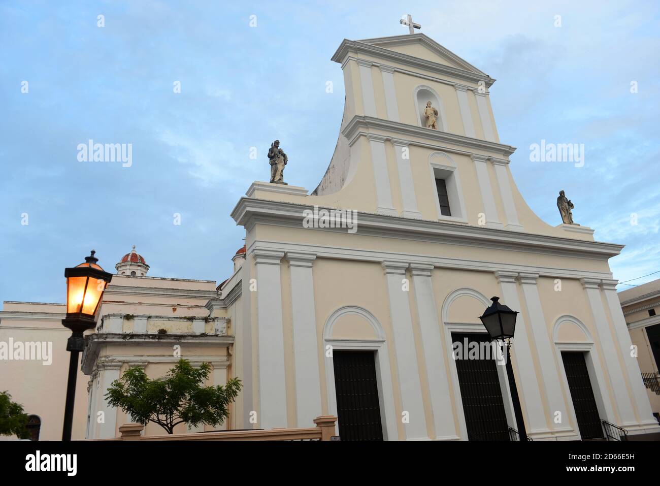 Cathedral of San Juan Bautista is a Roman Catholic cathedral in Old San  Juan, Puerto Rico. This church is built in 1521 and is the oldest church in  th Stock Photo - Alamy