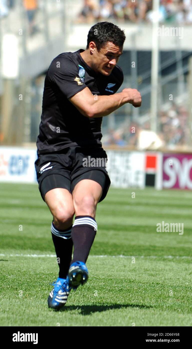 Dan carter conversion hi-res stock photography and images - Alamy