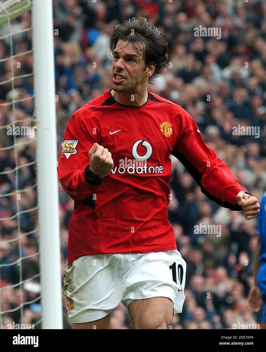 Manchester United's Ruud van Nistelrooy celebrates scoring the equalising goal against Chelsea Stock Photo