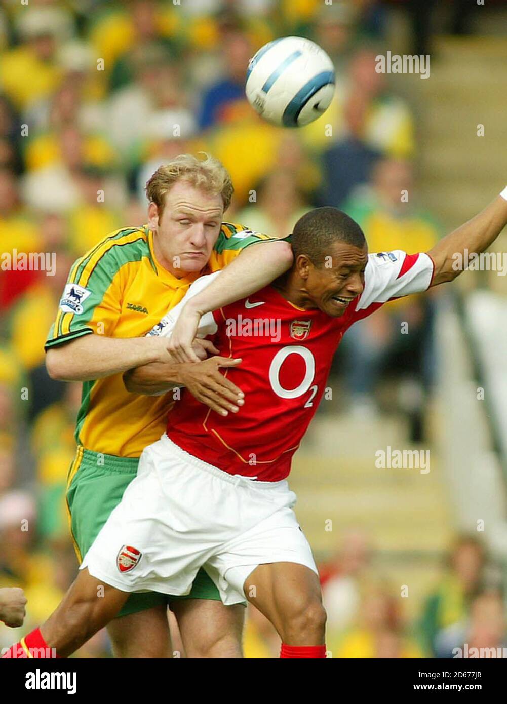 Norwich City's Gary Doherty and Arsenal's Gilberto Silva Stock Photo