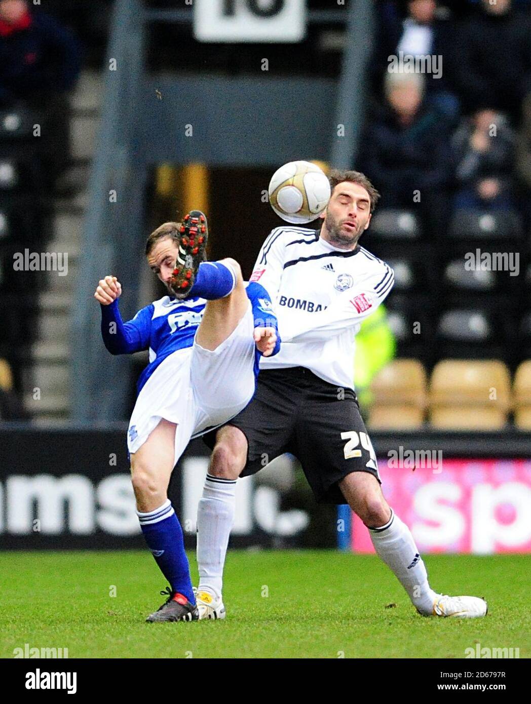 Birmingham City's James McFadden (left) and Derby County's Nicky Hunt (right) battle for the ball Stock Photo