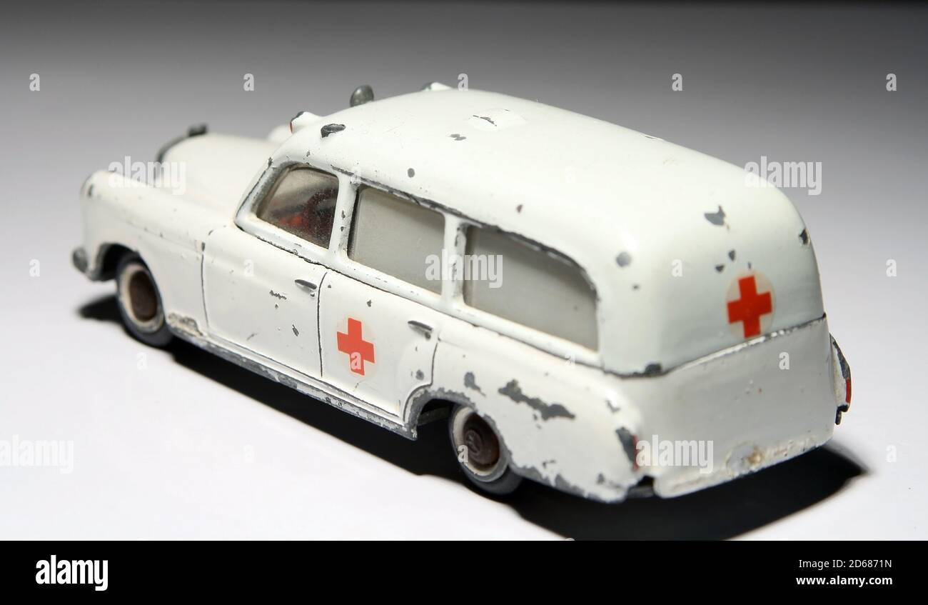 Historic VW ambulance Nostalgic tin model 