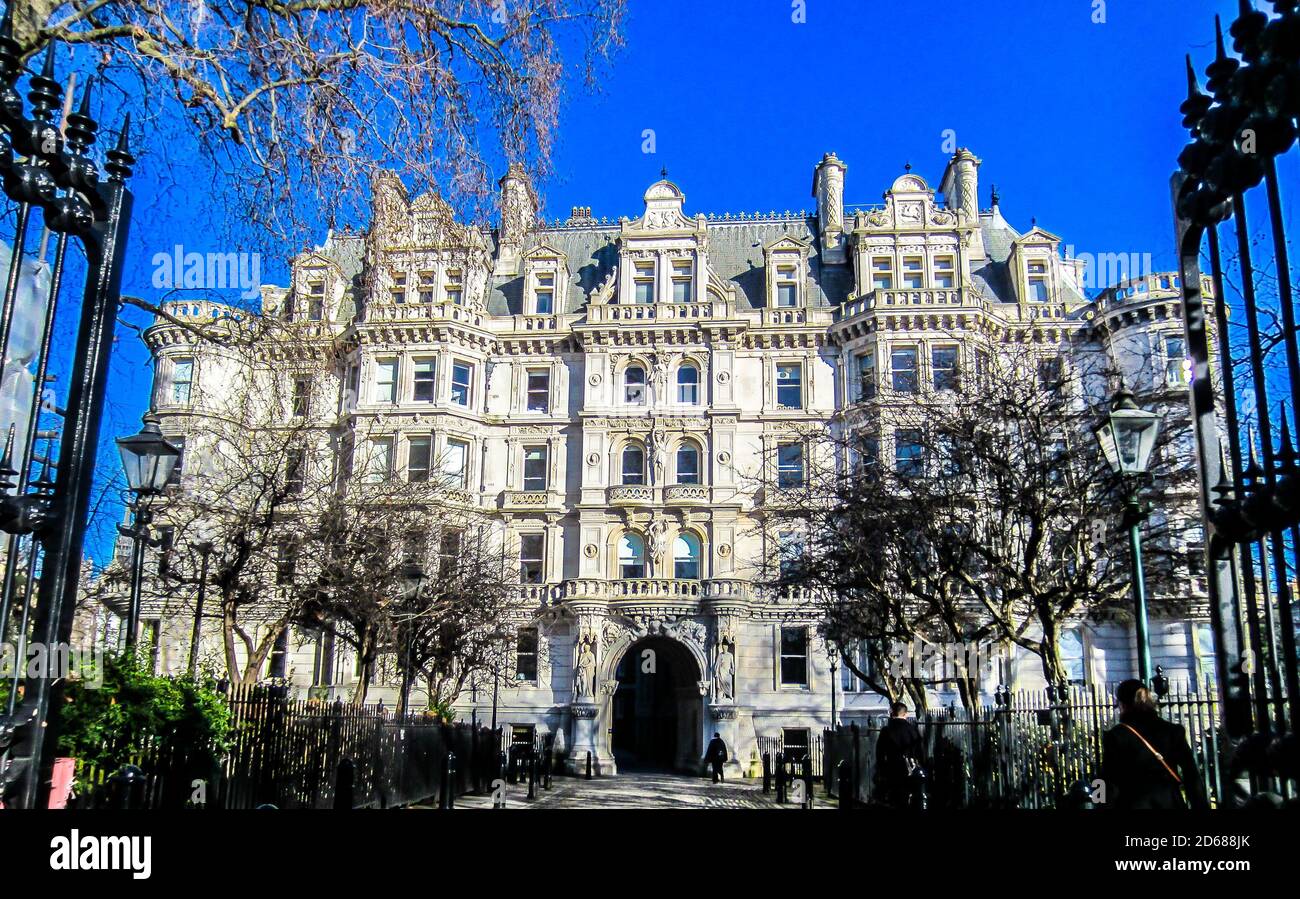 Middle Temple Hall. Archway into Middle and Inner Temple. Entrance from embankment.  London Stock Photo