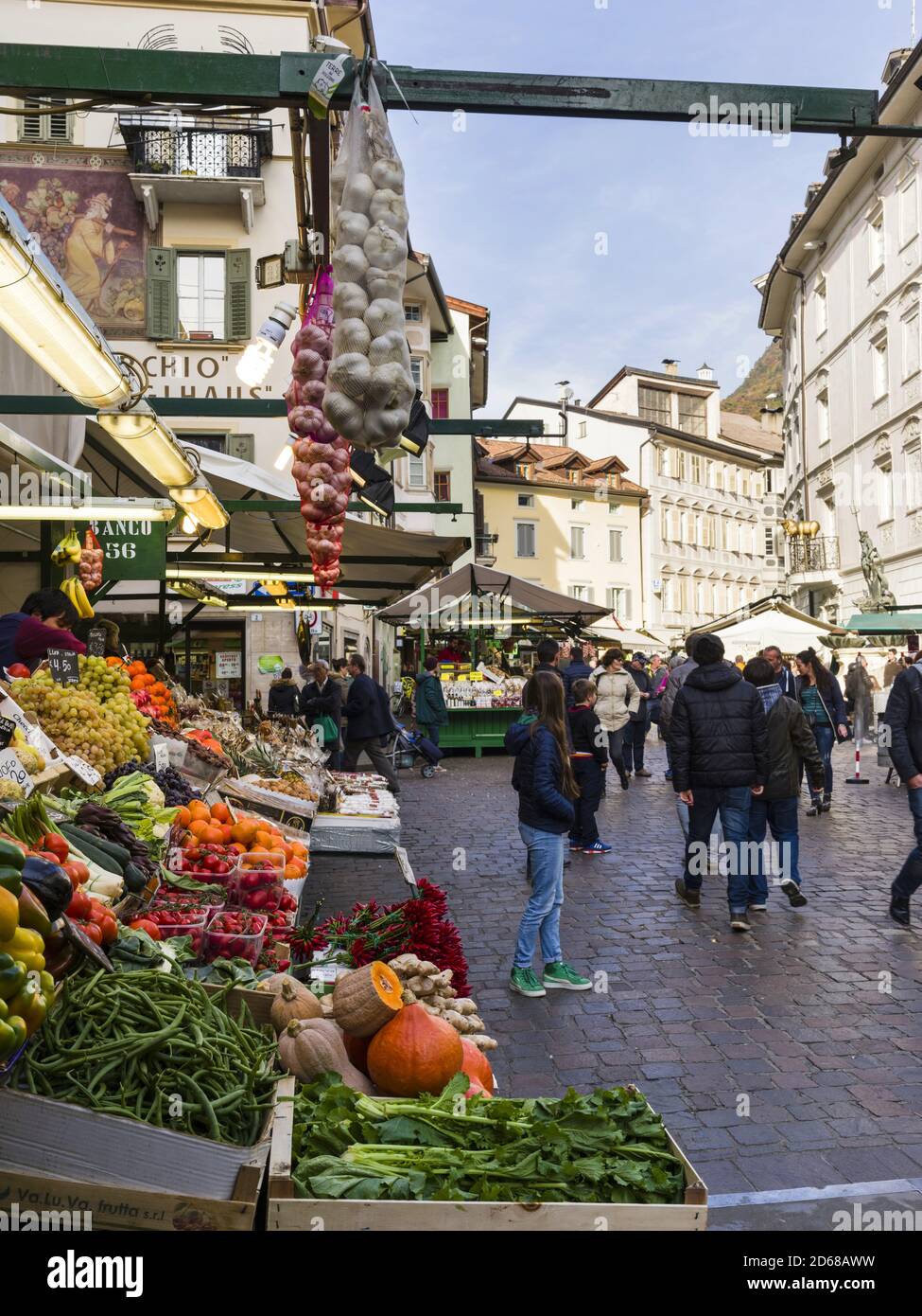 The Fruit Market In Th Medieval Old Town Of Bozen Bozen N Bolzano Capital Of The Autonomoues Province South Tyrol Trentino Alto Adige Europe Cent Stock Photo Alamy