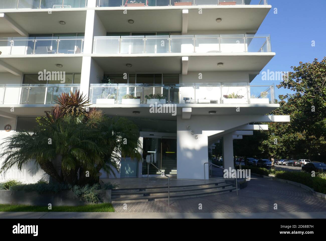 Santa Monica, California, USA 14th October 2020 A General view of atmosphere of Actor William Holden's Former and final home, the building he owned and where he died, at 535 Ocean Avenue in Santa Monica, California, USA. Photo by Barry King/Alamy Stock Photo Stock Photo