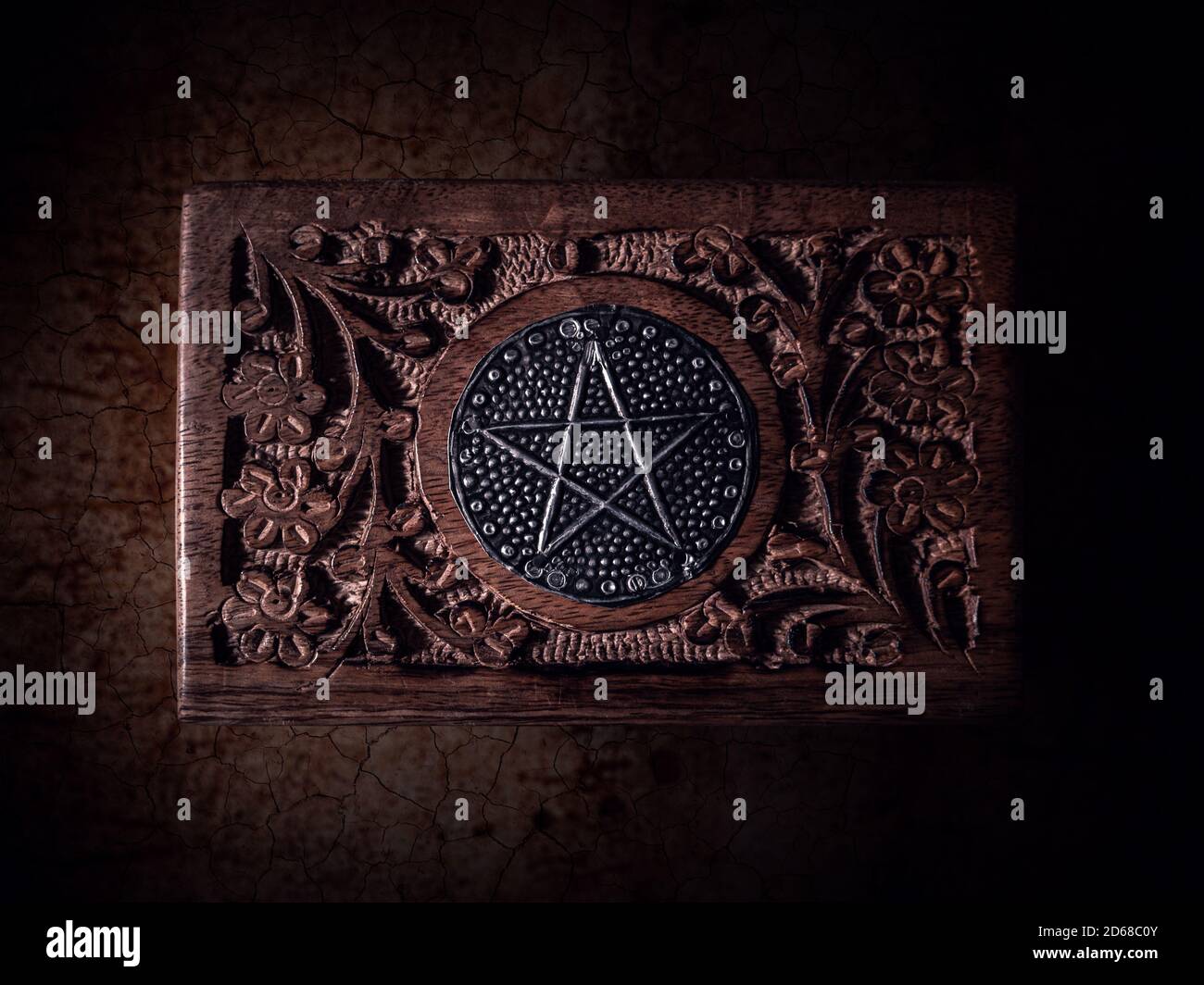 Pentagram Invasion Queens Crossing 2022 Christmas Art Installation Pentagram Star High Resolution Stock Photography And Images - Alamy