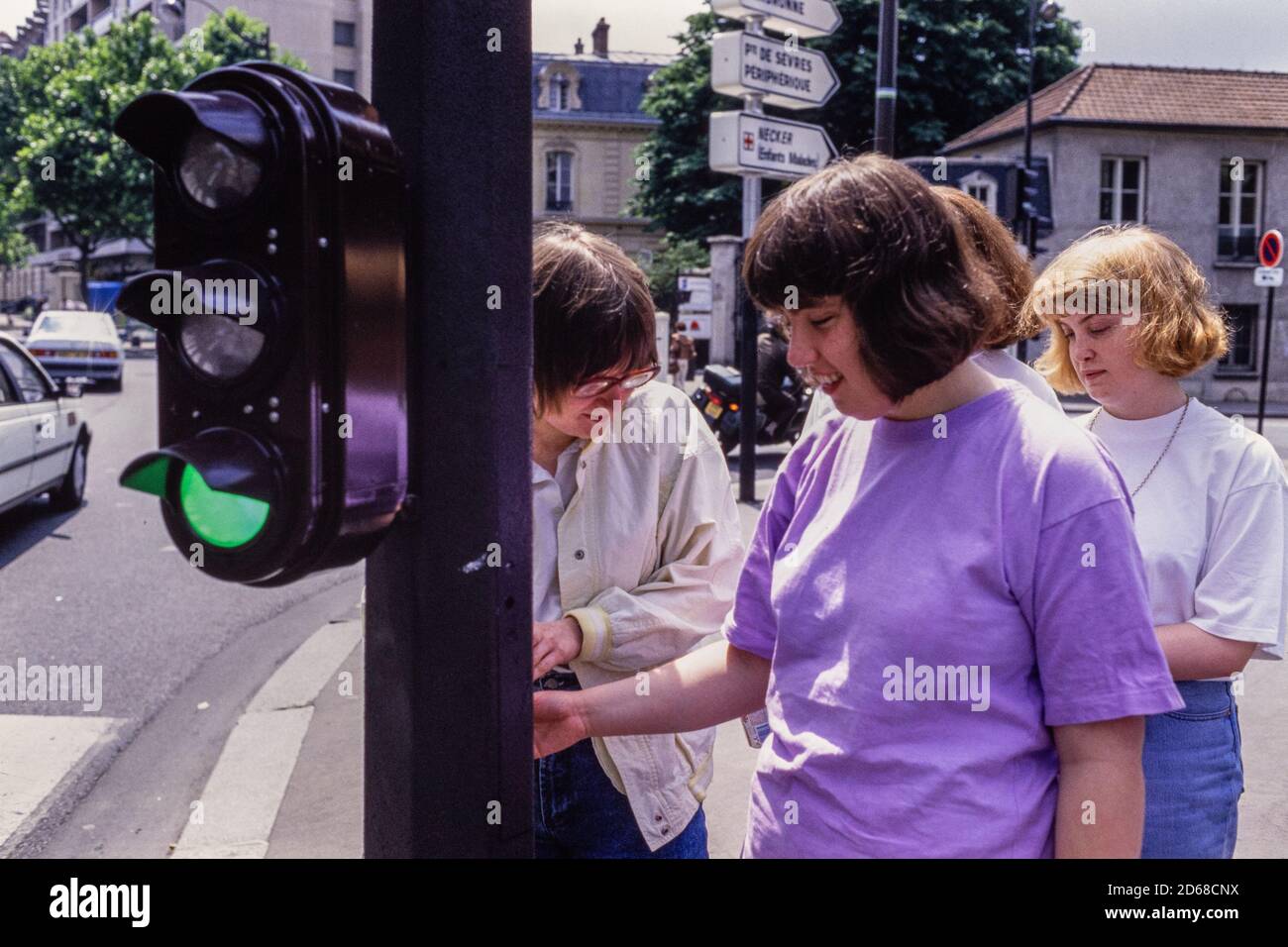 Party from Edinburgh Blind School visit Paris and the Louis Braille Institute and Institute Nationale des Jeunes Aveugles. 23 June 1993. Photo: Neil Turner Stock Photo