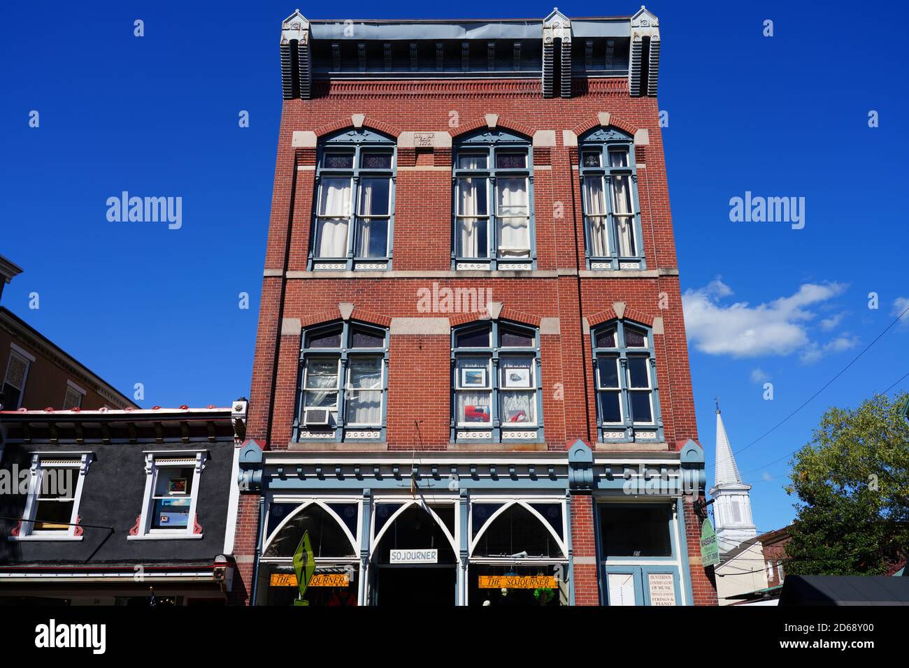 LAMBERTVILLE, NJ -3 OCT 2020- View of the charming historic town of Lambertville, located on the Delaware River in Hunterdon County, nicknamed the ant Stock Photo