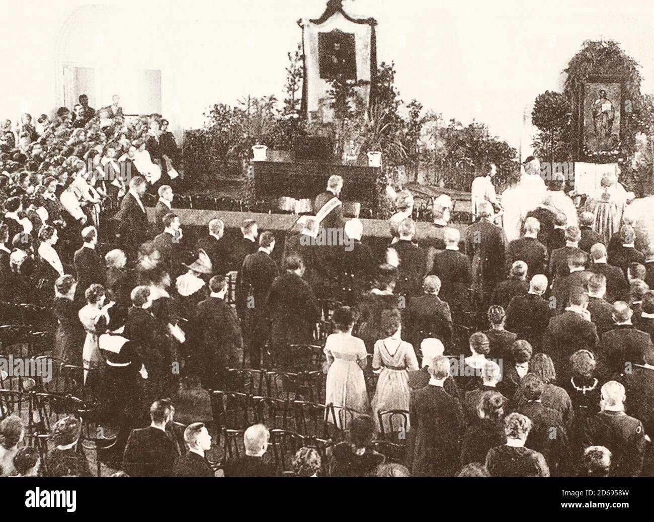 Prayer service at the opening of the Kazan Higher Courses for Women in 1906. Stock Photo