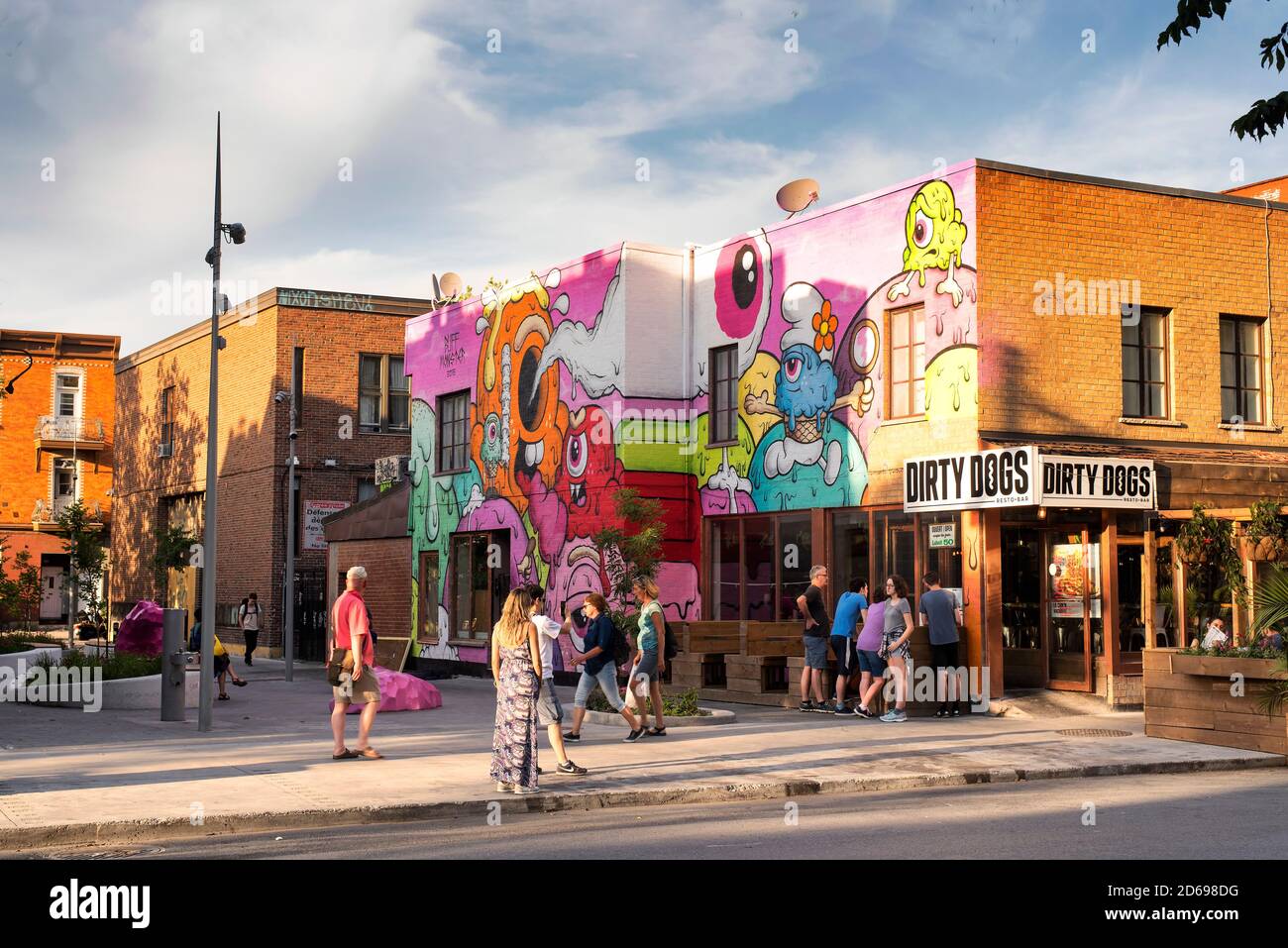 Saint laurent street montreal hires stock photography and images Alamy