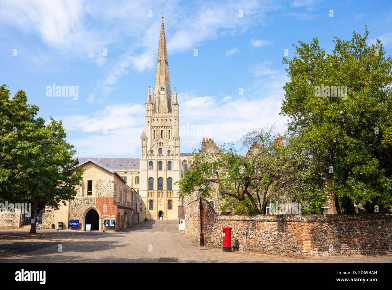 Norwich cathedral and spire from the Cathedral close Norwich Norfolk East Anglia England UK GB Europe Stock Photo