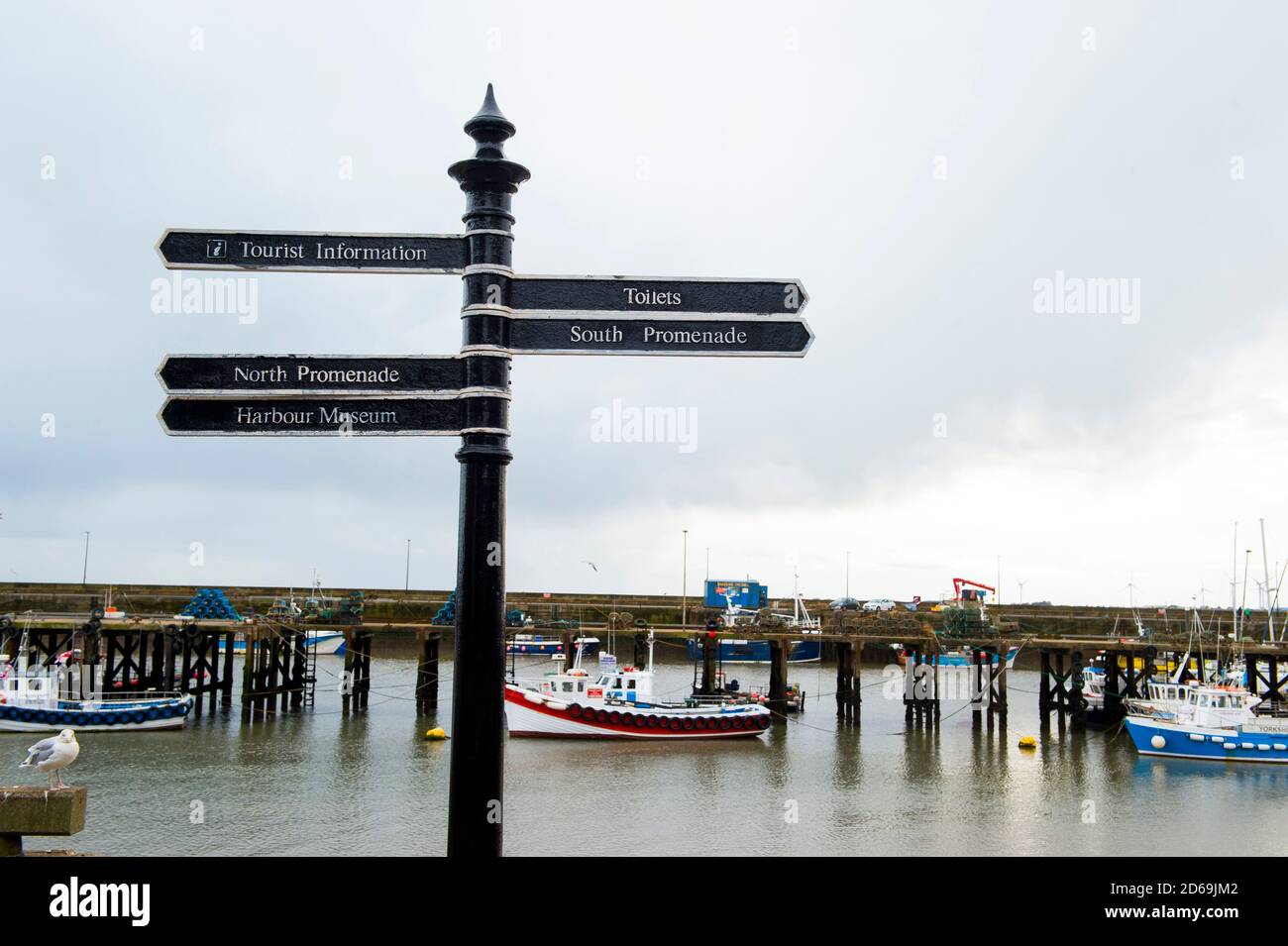 9 October 2020: Bridlington, East Yorkshire.Sign post at the harbour. Picture: Sean Spencer/Hull News & Pictures Ltd 01482 210267/07976 433960 www.hul Stock Photo