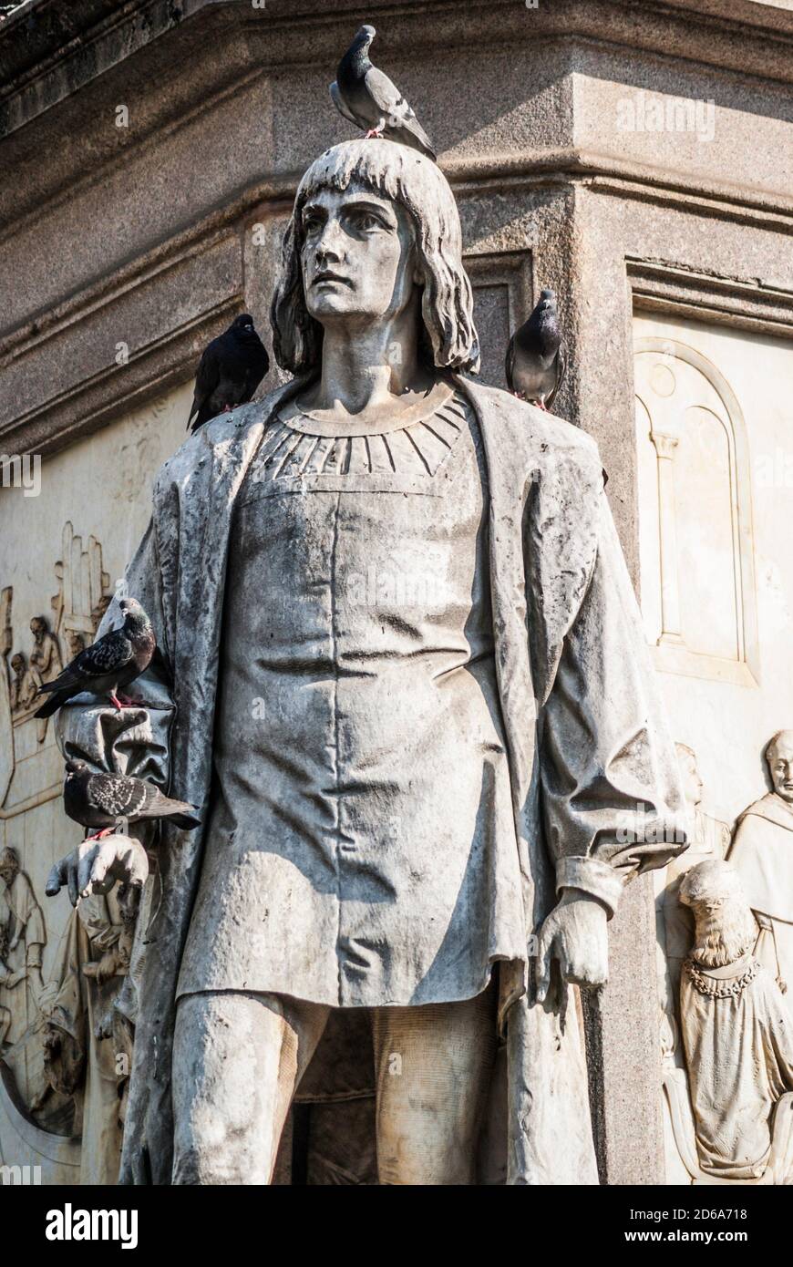 Statue of Cesare da Sesto, pupil of da Vinci. Monument to Leonardo da
