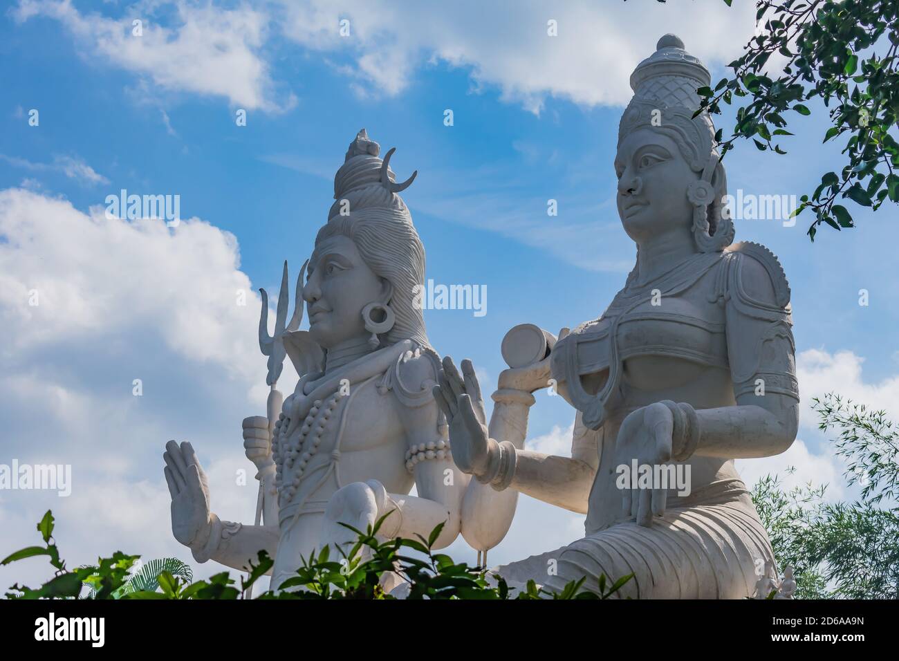 Parvati Tree lord shiv & parvati statue at an indian garden looking awesome with ...