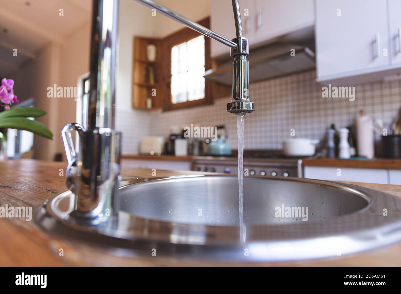 Running the tap hires stock photography and images Alamy
