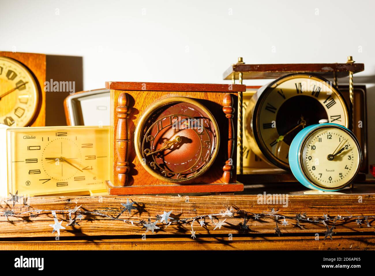 Clock infographic hi-res stock photography and images - Alamy