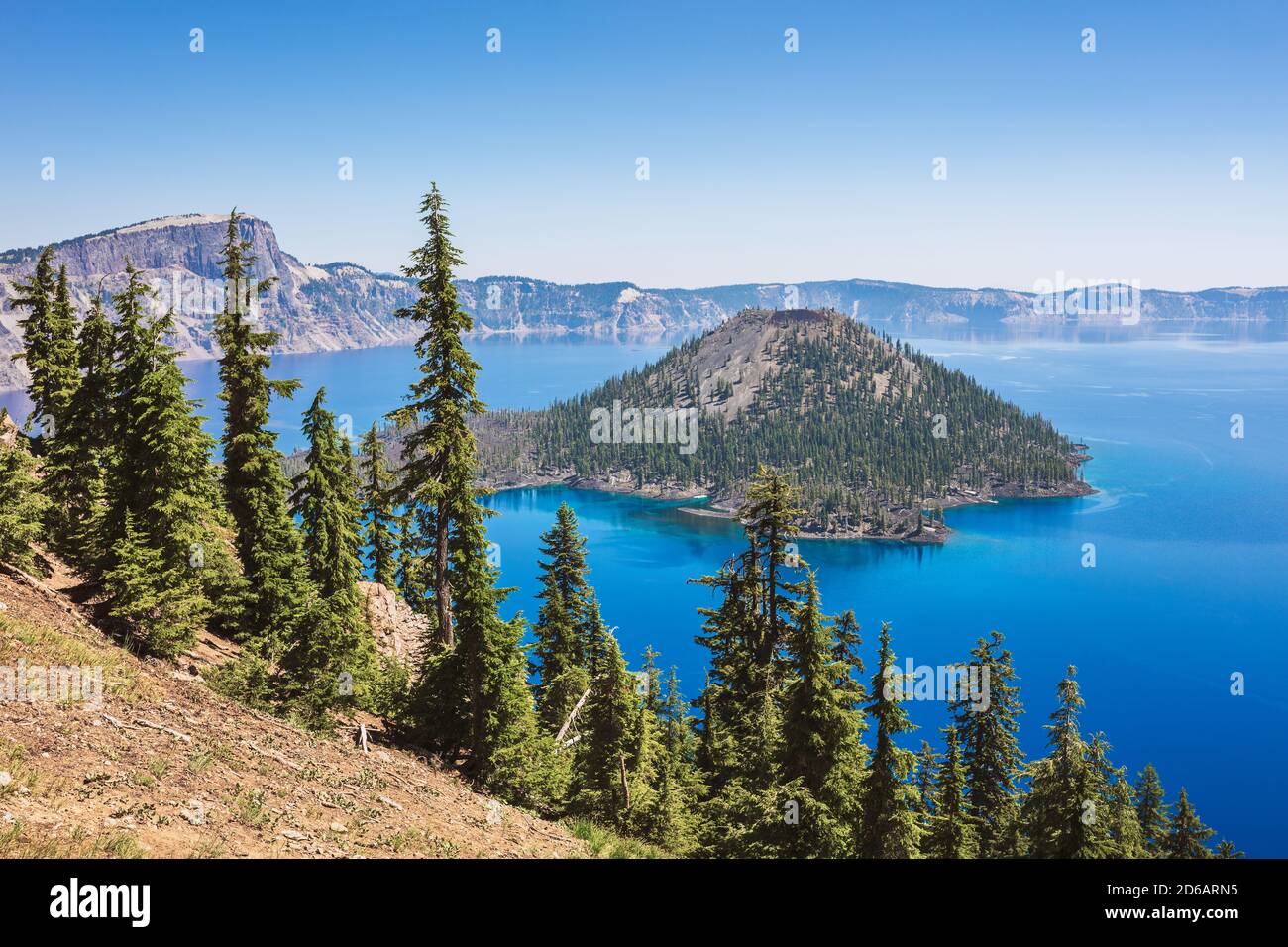 Scenic view of Wizard Island in Crater Lake National Park, Oregon, USA Stock Photo
