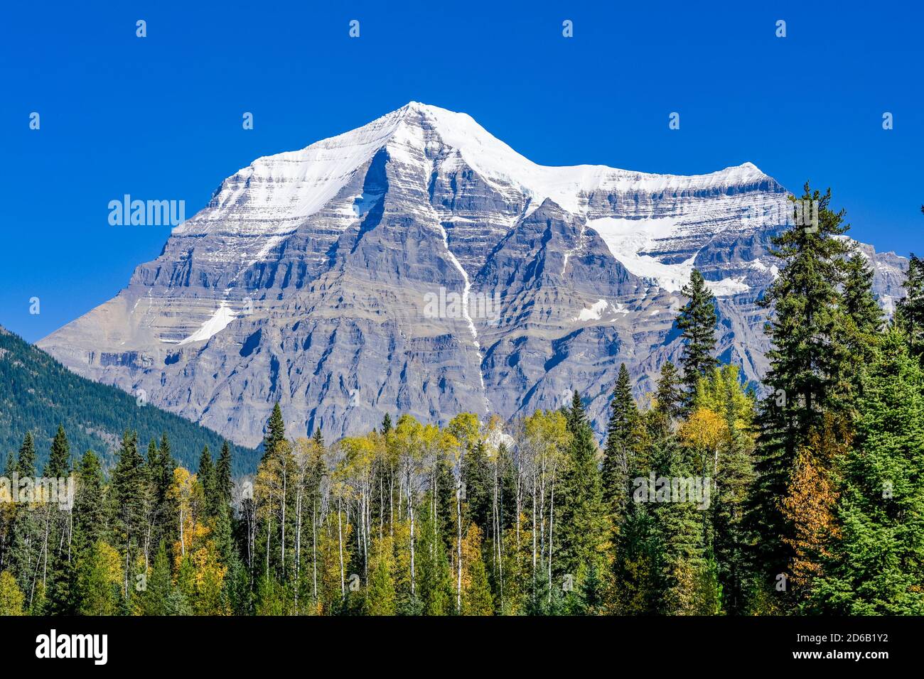 Mt. Robson, Mount Robson Provincial Park, British Columbia, Canada ...
