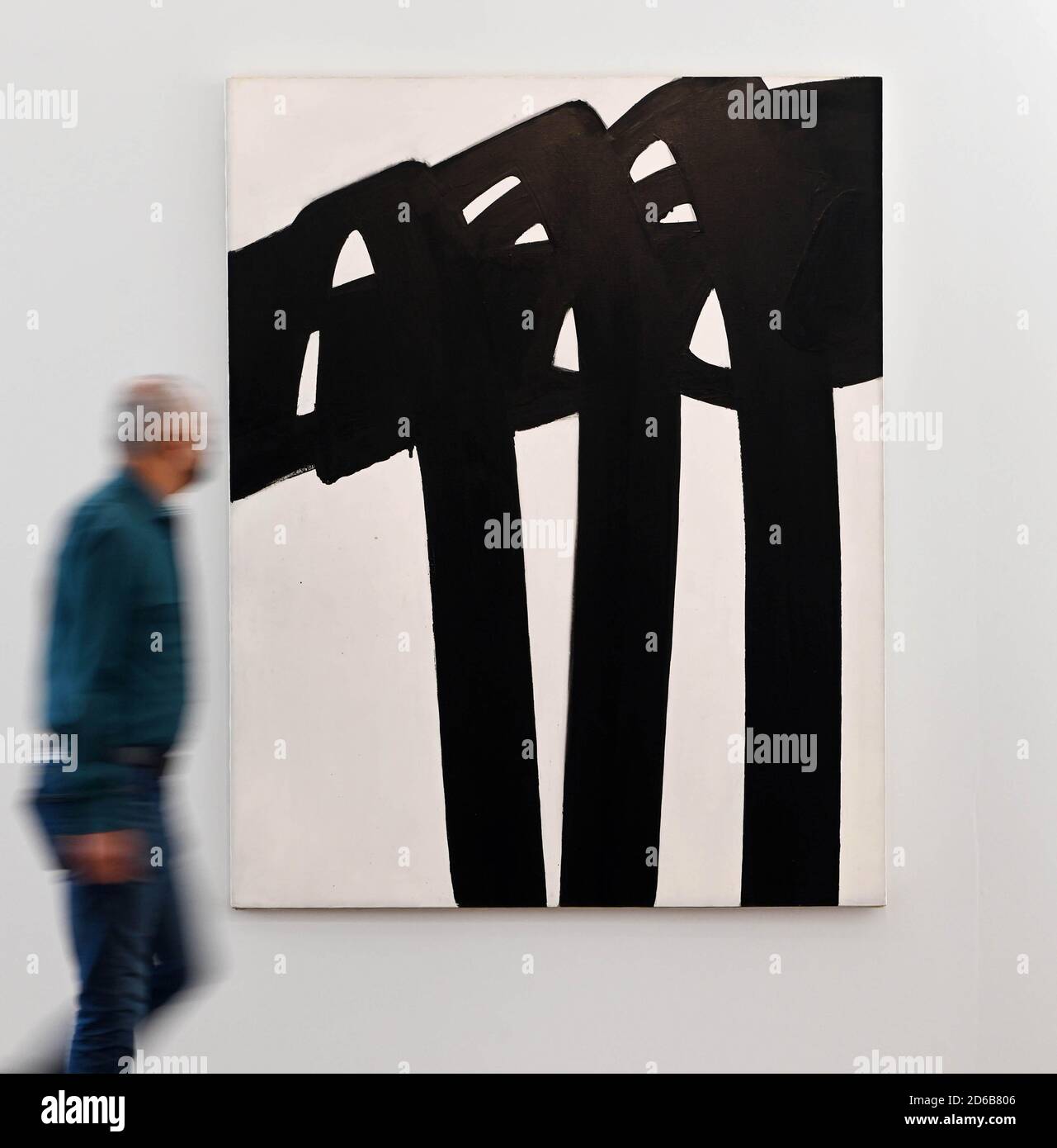 Baden Baden, Germany. 14th Oct, 2020. The Museum Frieder Burda is showing the work 'Peinture 190 x 150 cm' from 1970 by the artist Pierre Soulages. This is part of the exhibition 'SOULAGES. Painting 1946 - 2019' which is on display at the museum from 17 October 2020 to 28 February 2021. (to dpa: ' Exhibition 'Soulages. Painting 1946 - 2019') Credit: Uli Deck/dpa/Alamy Live News Stock Photo