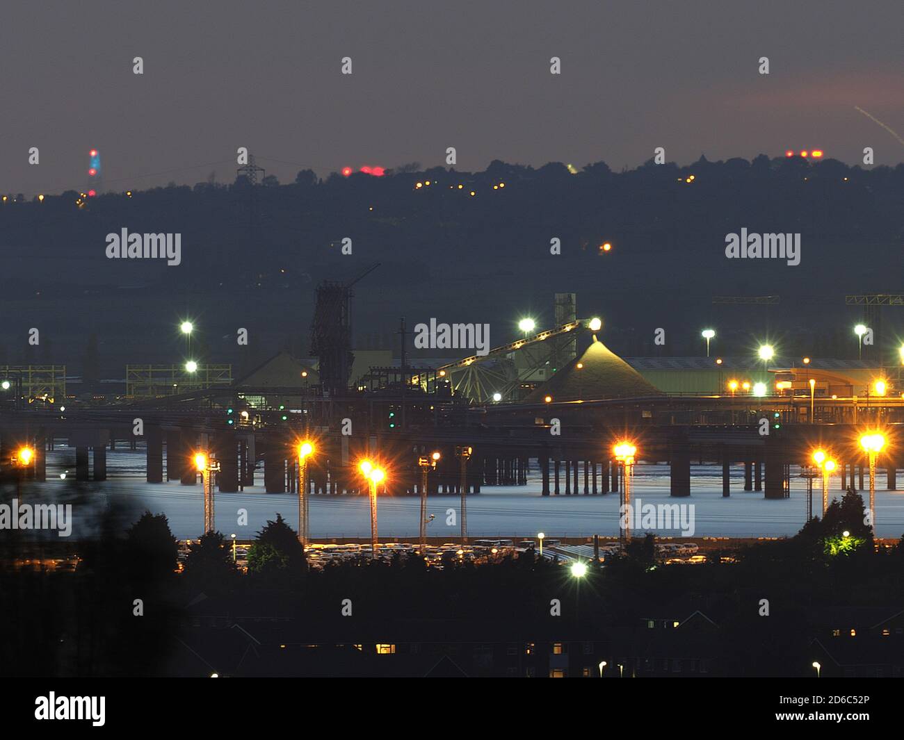 Pinnacle of the shard hi-res stock photography and images - Alamy